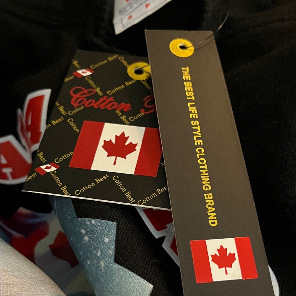 155–NWT Black Canada Hoodie - Picture 4 of 4